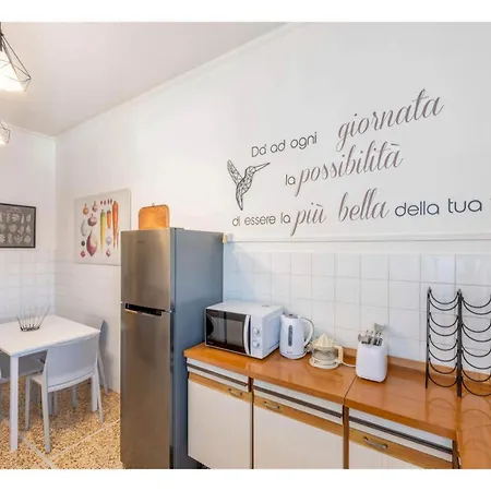 Holidays House Erma - Parcheggio Privato E Wi-fi - Ac Appartement Genua
