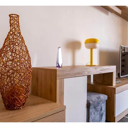 Holidays House Erma - Parcheggio Privato E Wi-fi - Ac Apartment *